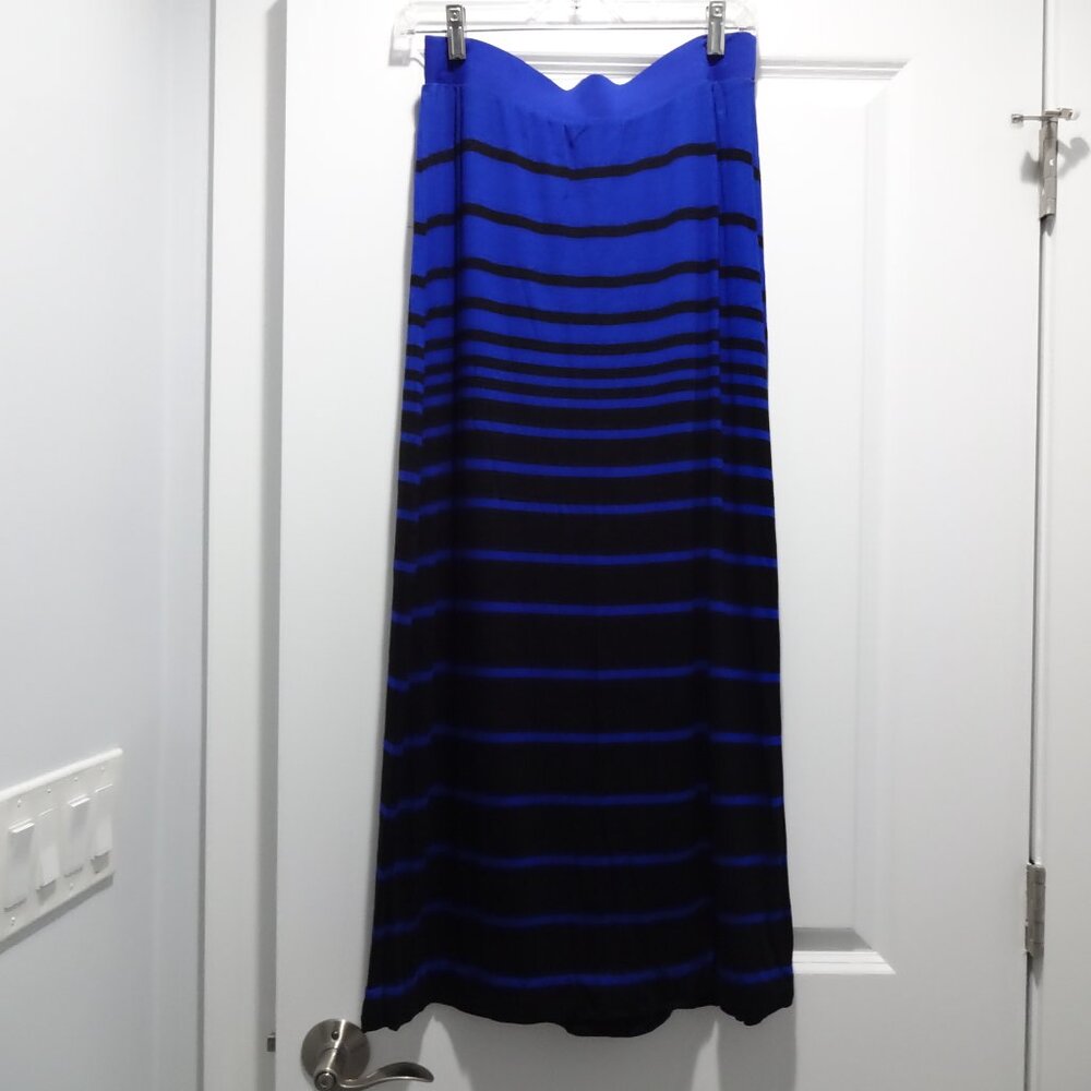 APT 9 Maxi Skirt, Straight Line, One Slit, Size M, NWOT